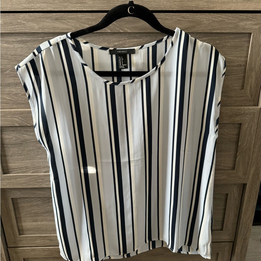 Forever, 21 short sleeve shirt